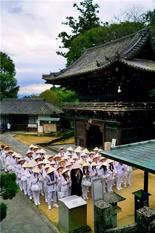 誦經.jpg